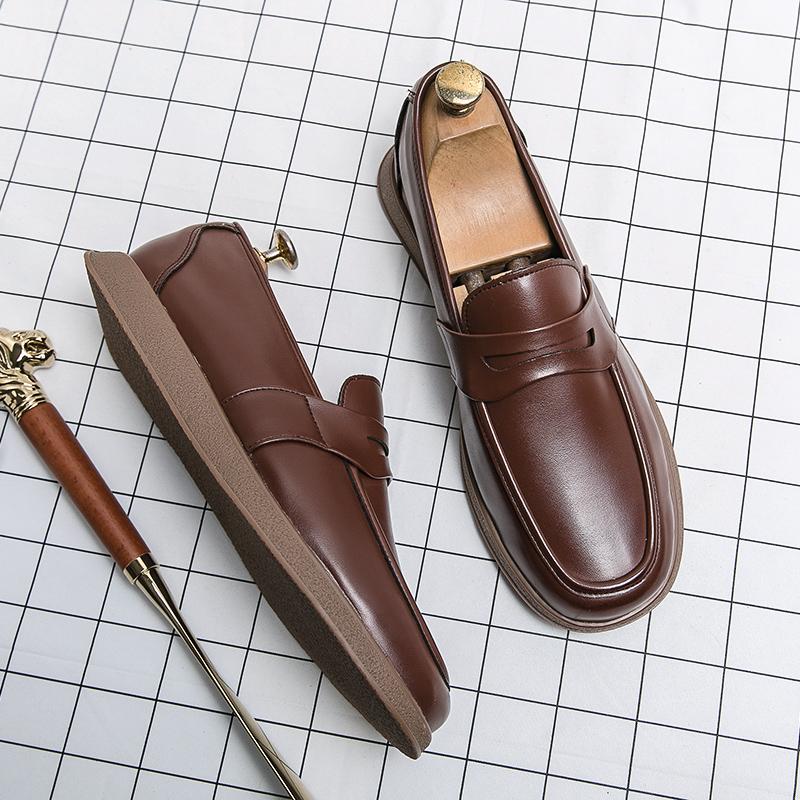 Loafers Men Casual Lightweight Breathable Fashionable Versatile Brand Small Leather Shoes Business Travel Shoes 38-44 Men Shoes