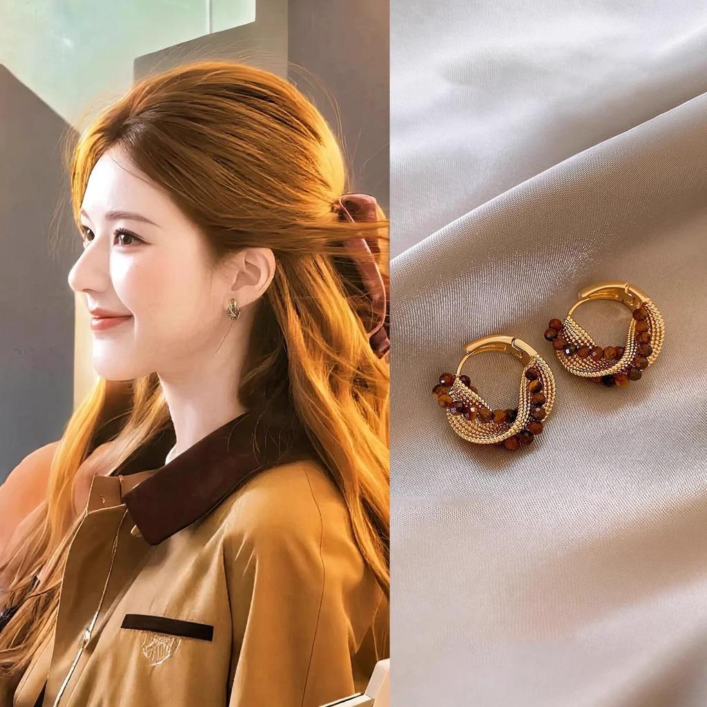 Retro Geometric Tiger Eye Beaded Earrings: Elegant, Fashionable Studs for Women