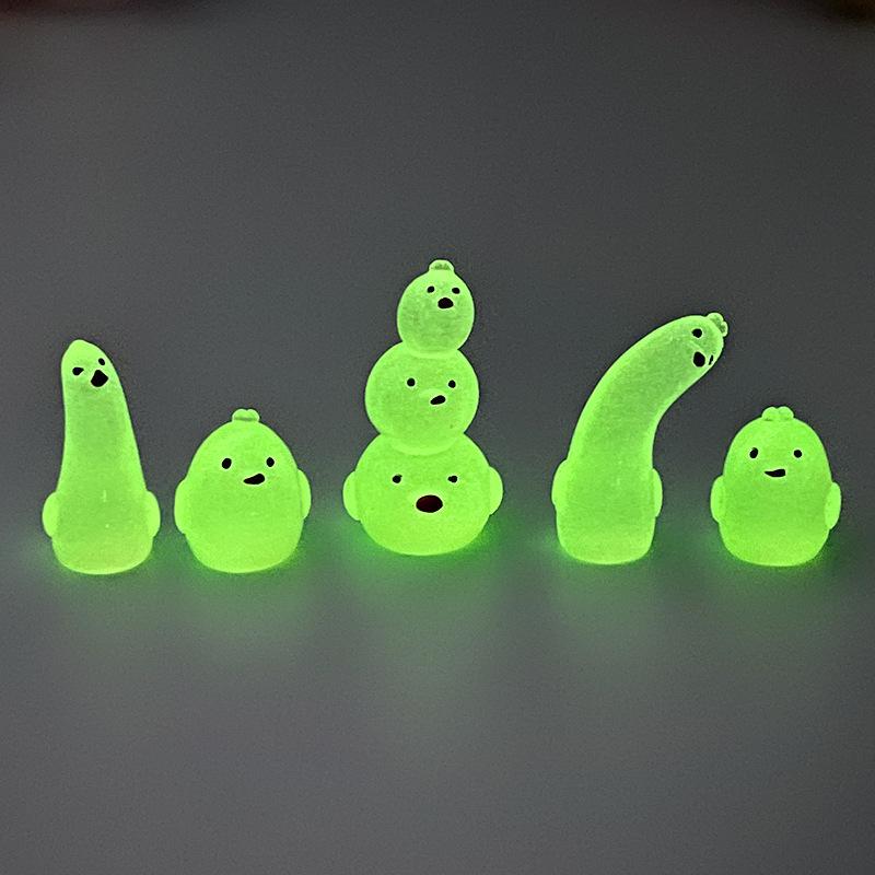 Illuminated DIY Resin Car Interior Decorations - Cartoon Chicken Ornaments