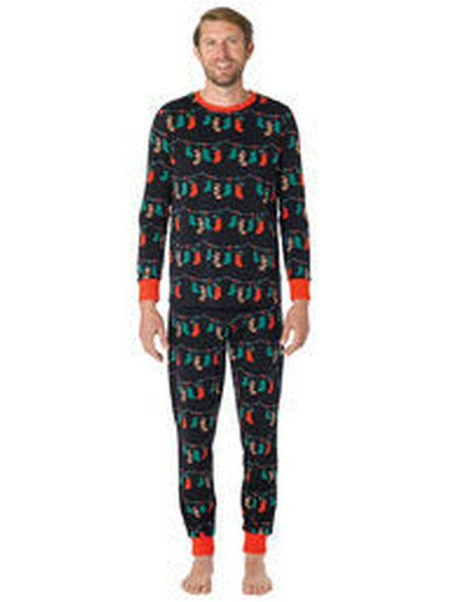 2025 Autumn/Winter Family Matching Outfits: European & American Print Sleepwear for Parents & Kids (Family of 3-4)