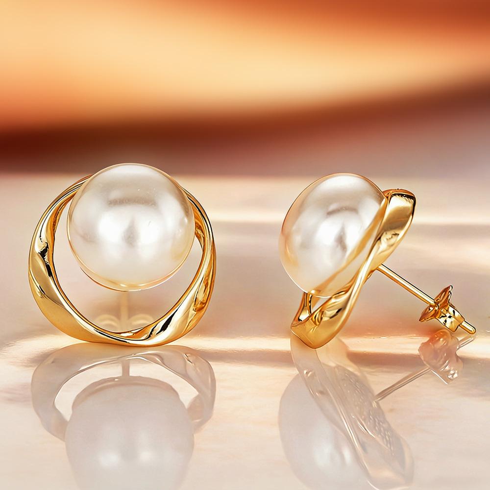 Twisted frame Baroque pearl earrings, irregular vortex metal, women's large imitation pearl earrings, elegant retro jewelry gifts
