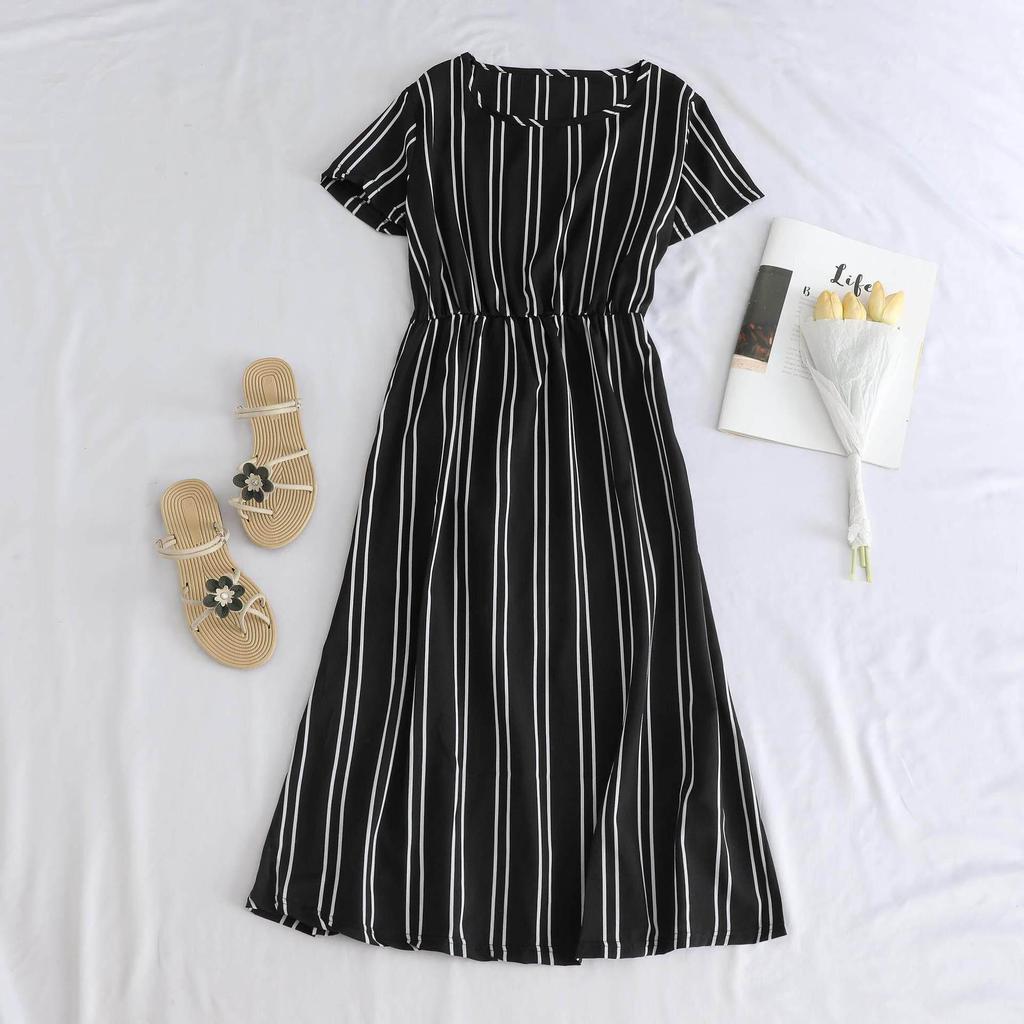 Elegant Mid-Length Short-Sleeved Dress for Middle-Aged and Elderly Women - Fashionable and Age-Reducing