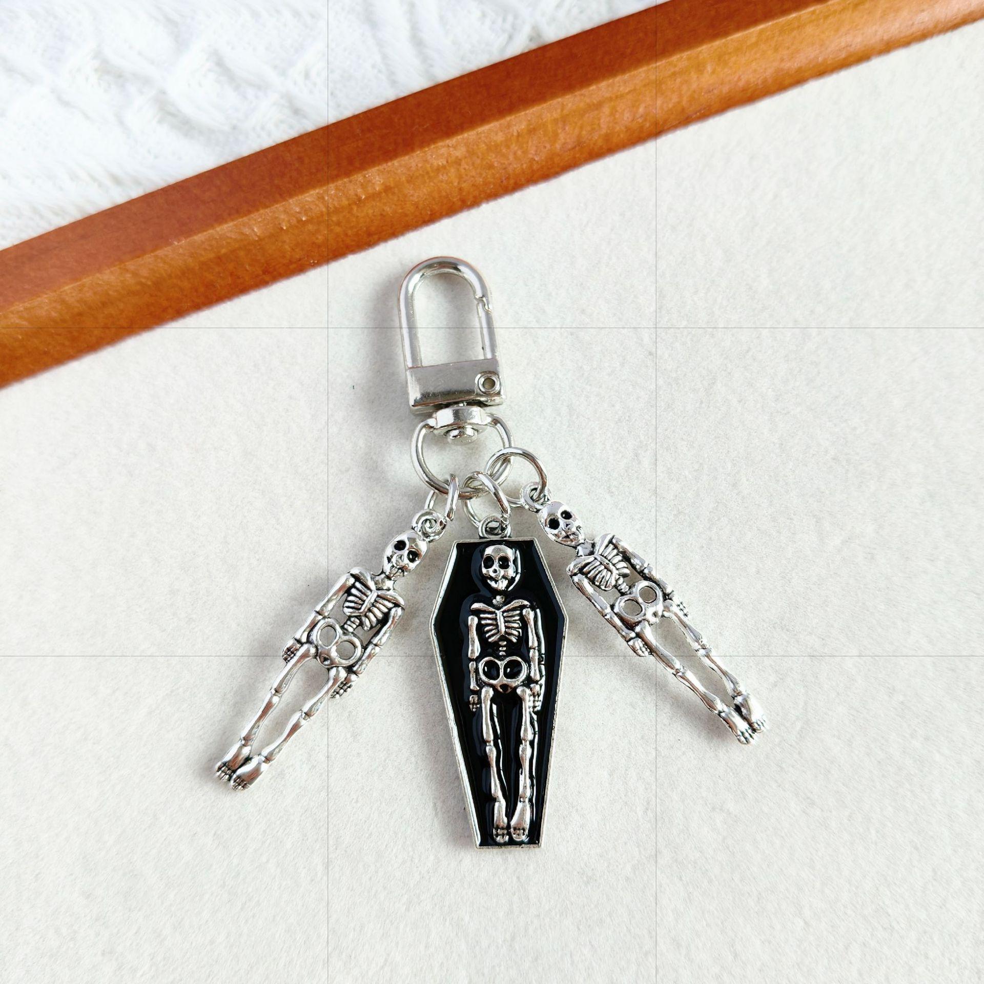Cross-Border Halloween Retro Skull Coffin Keychain Pendant