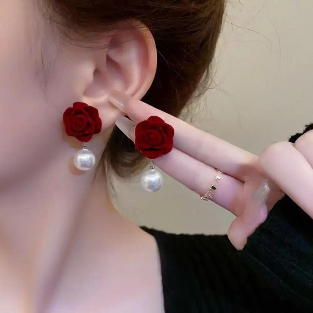 Elegant Shiny Rhinestone Dangle Earrings Tassel Pearl Korean Style Earrings Bow Red Rose Bow Stud Earrings Wedding Accessories
