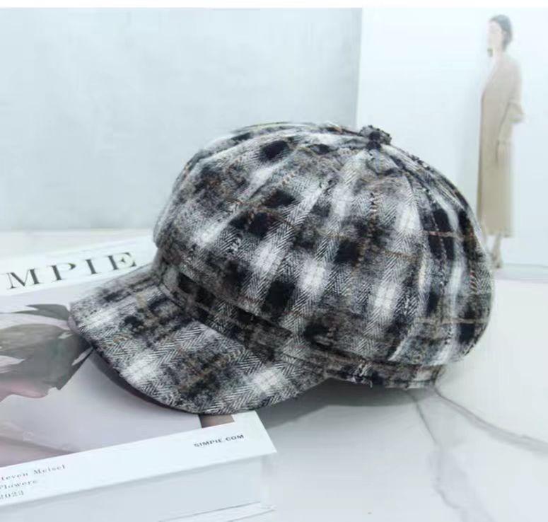 New smudged plaid forward octagonal hat children's winter retro literary and versatile cap showing face little beret