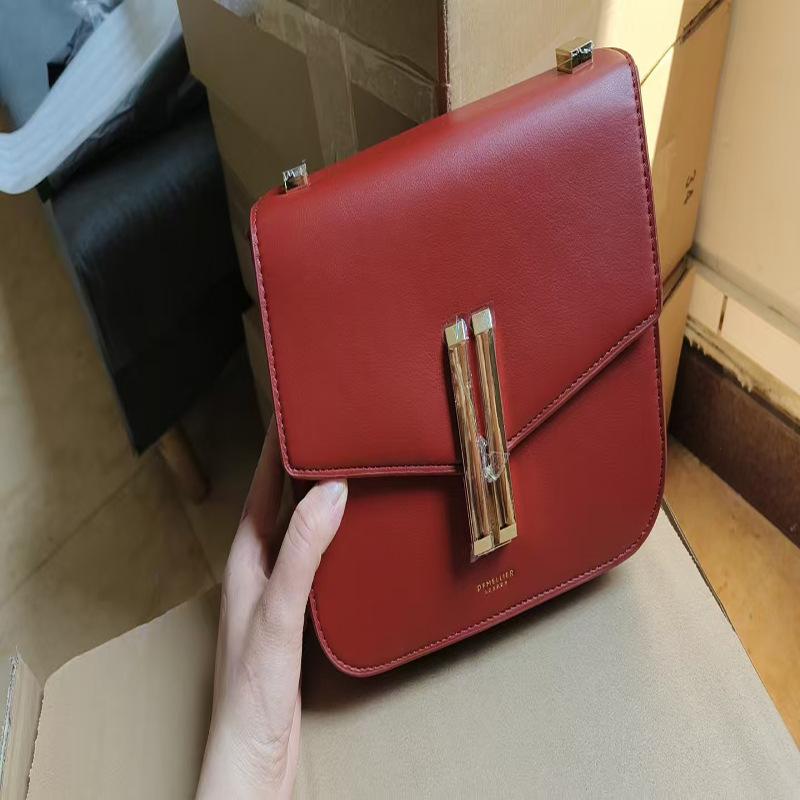 Neue Britische Nischen-Design-Tasche, Ein Schultertasche aus echtem Leder für Damen, Tofu Kleine Quadratische Tasche