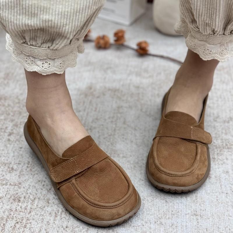 

Модная женская обувь ручной работы из натуральной кожи 2025 новая ретро-стиль с мелким вырезом на ремешке плоская подошва обувь для мамы мягкая подошва 225