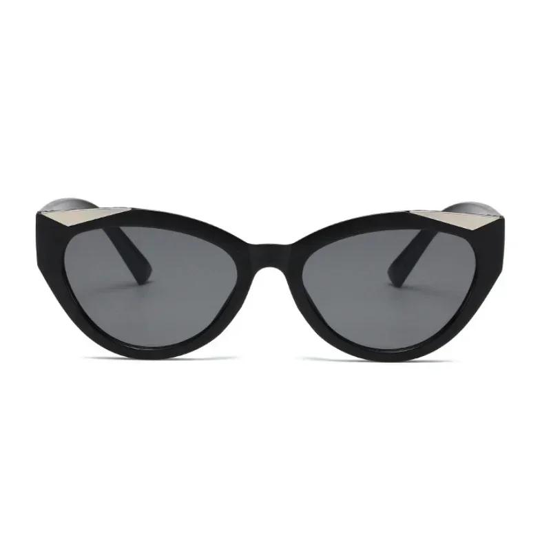 Retro Square Fashion Sunglasses Women Men Vintage Style Casual Trendy Small Female Male