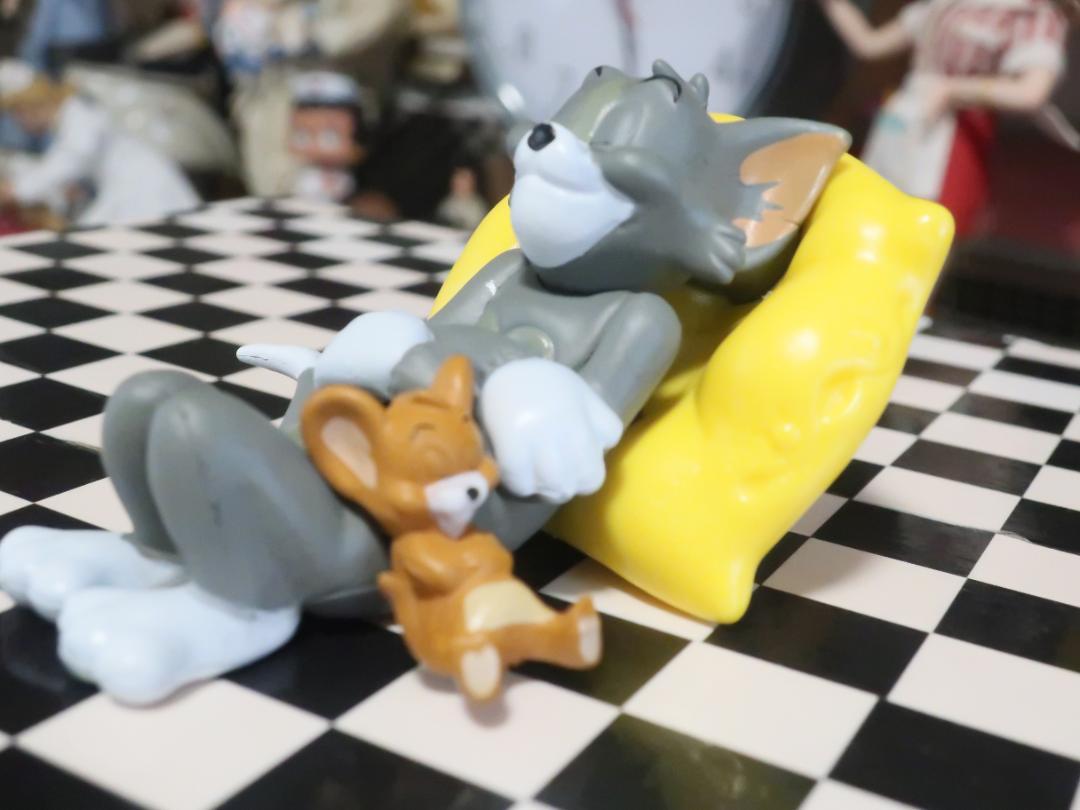 

[USED] Super Rare Tom and Jerry Sleeping Together Tom and Jerry Sleepy Animals 2