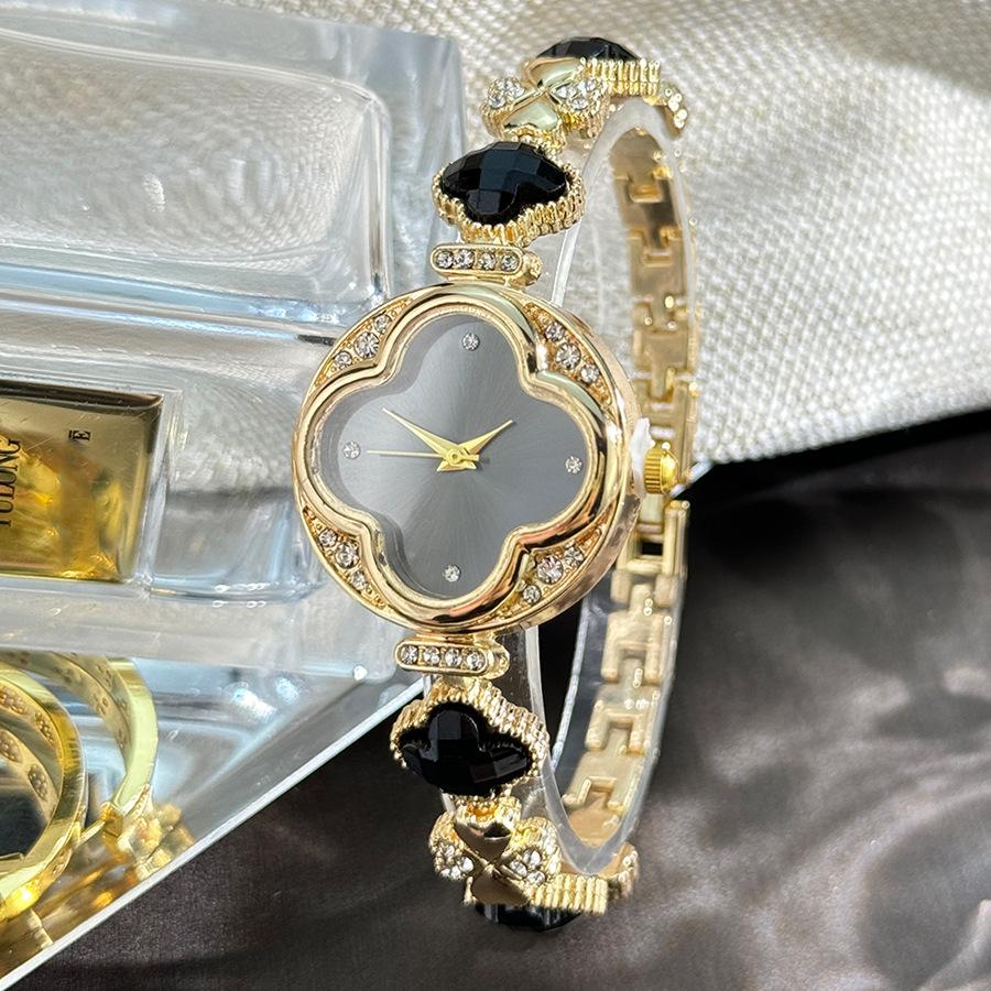 Ceas Brățară Fină cu Temperament Floare de Trifoi Asia de Sud-Est Nișă Vintage Cuarț Ceas de Damă