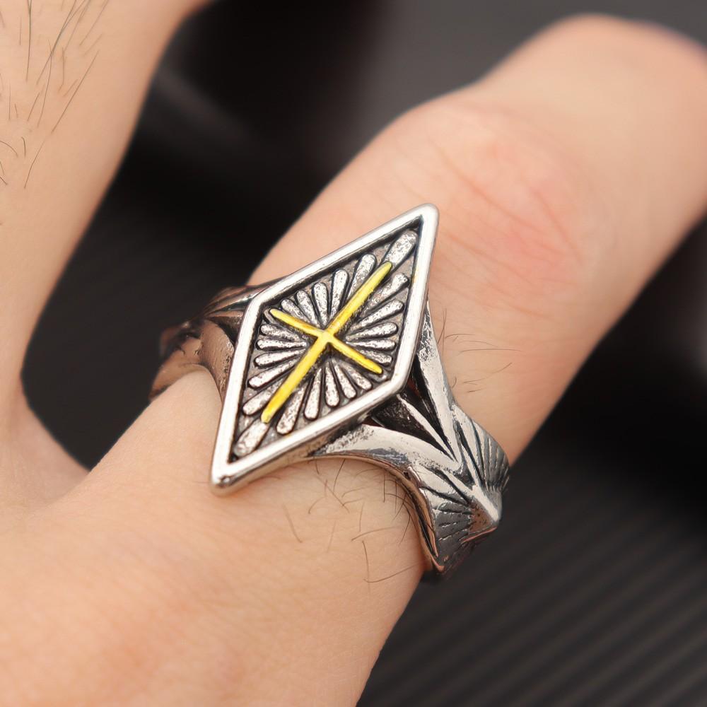 Trendy Retro Knight Shield Cross Ring Charming Men's Ring New Fashion Cross Amulet Jewelry Hip Hop Punk Accessories Party Gift