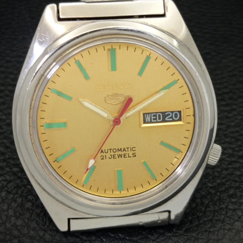 GENUINE VINTAGE SEIKO 5 AUTOMATIC JAPAN MENS GOLDEN COLOR DIAL WATCH A701906-5 R207-a701906