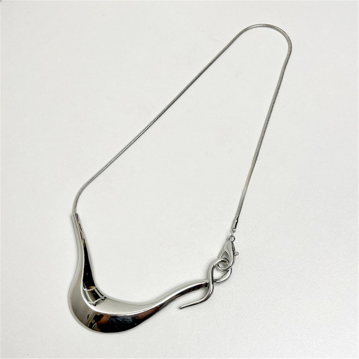 

Tooxika Французское Простое Металлическое Блестящее Изогнутое Изогнутое Ограненное Форма Подвеска Ожерелье Холодный Ветер Ключичная Цепочка Для Женщин серебряный