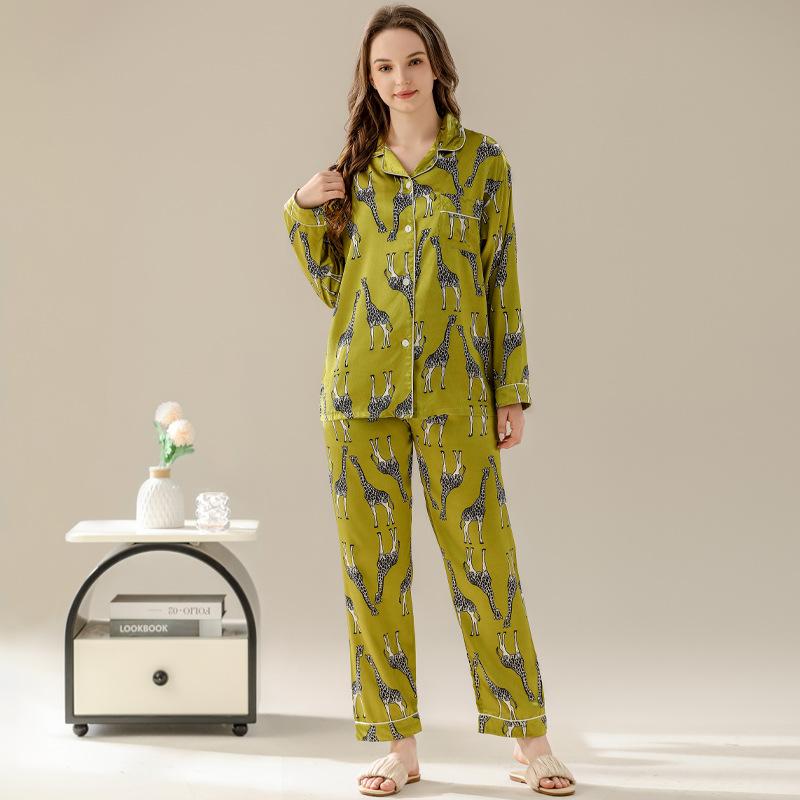 Spring and Autumn Women's High-Grade Ice Silk Pajamas Homewear Suit Women's Summer Cartoon Long-Sleeved Homewear Suit