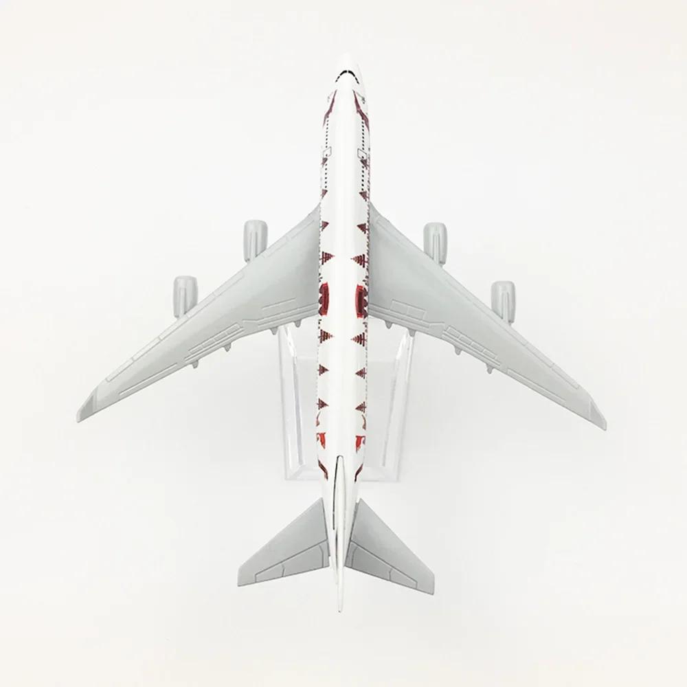 1/400 Scale Aircraft B747 Thailand Airlines Dragon Boat 16cm Alloy Plane B747 Model Airplane Model Aircraft Kits Desk Accessorie