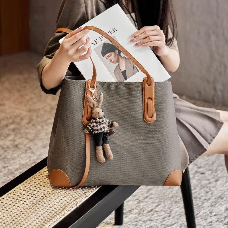 

Fengji bag women s 2025 new fashion shoulder tote bag large-capacity commuter women s bag high-end canvas bag хаки