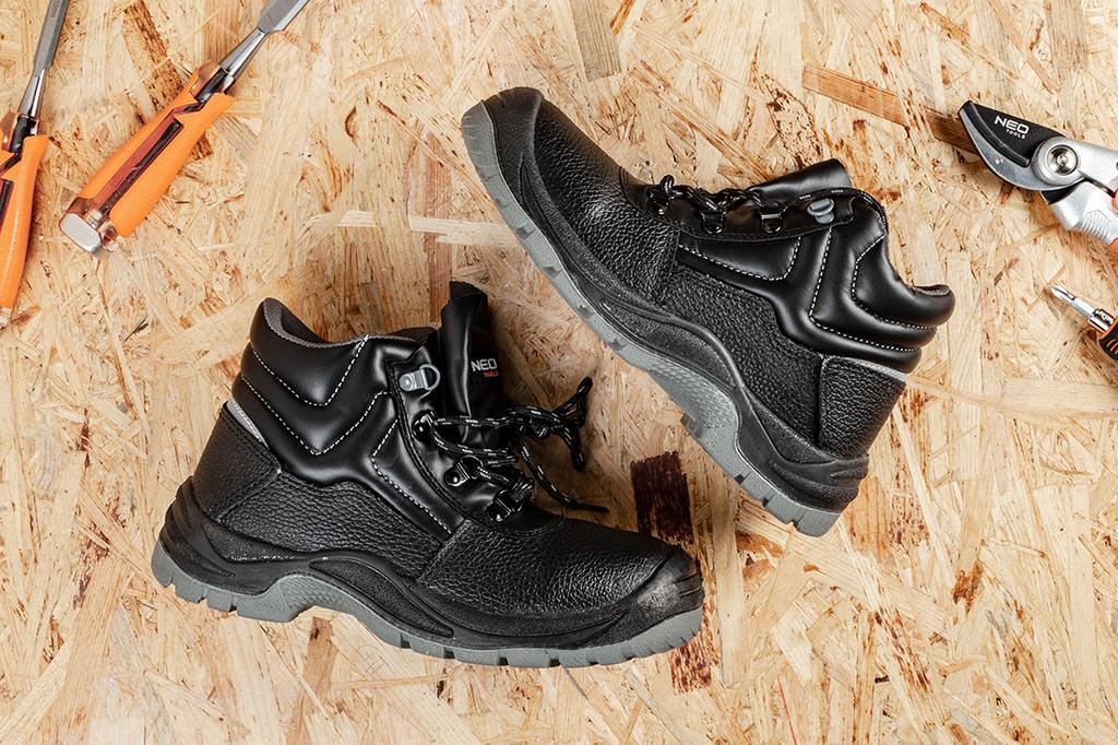 O2 Sr Fo Occupational Shoes, Leather, Size 47, Ce