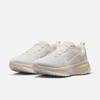 Nike Women's Breathable Road Running Shoes for Spring - NIKE VOMERO 18 IO9915