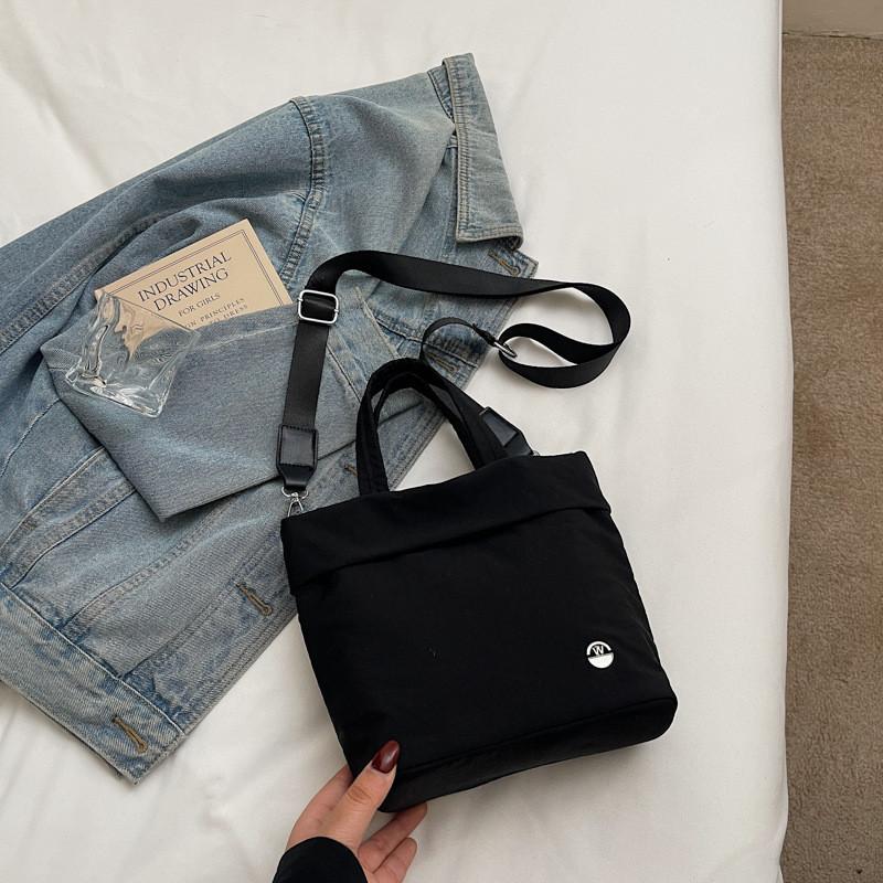 Street Style Nylon Square Bag For Women Teen Fashion Lightweight Crossbody Bag With Stitching Detail