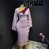 Modă europeană și americană design rochie roz africană simț diagonal guler fată urbană lungă sexy fustă șold