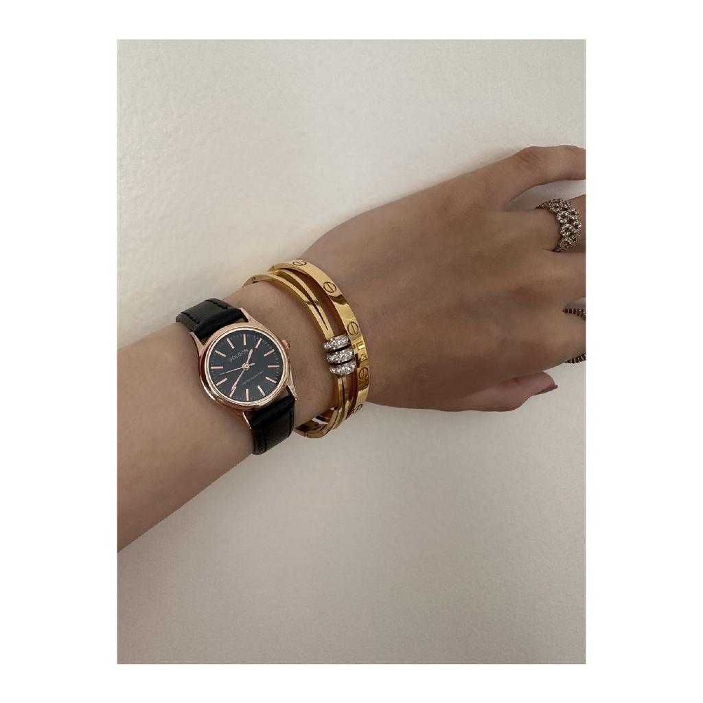 Armbanduhr im Vintage-Stil mit Lederarmband