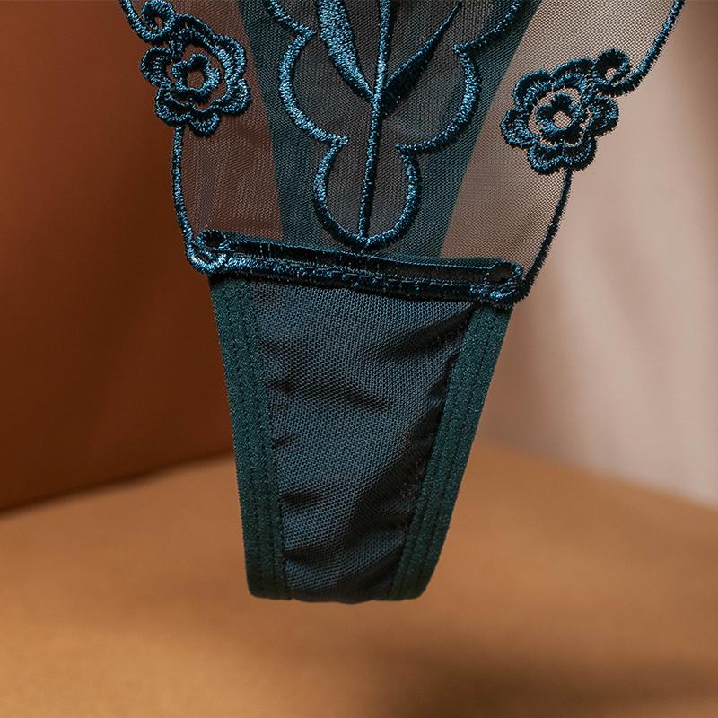 Sexy G-string T Panties Female Underwear Lace Thongs Women's Pants Sexy Panties Erotic Women