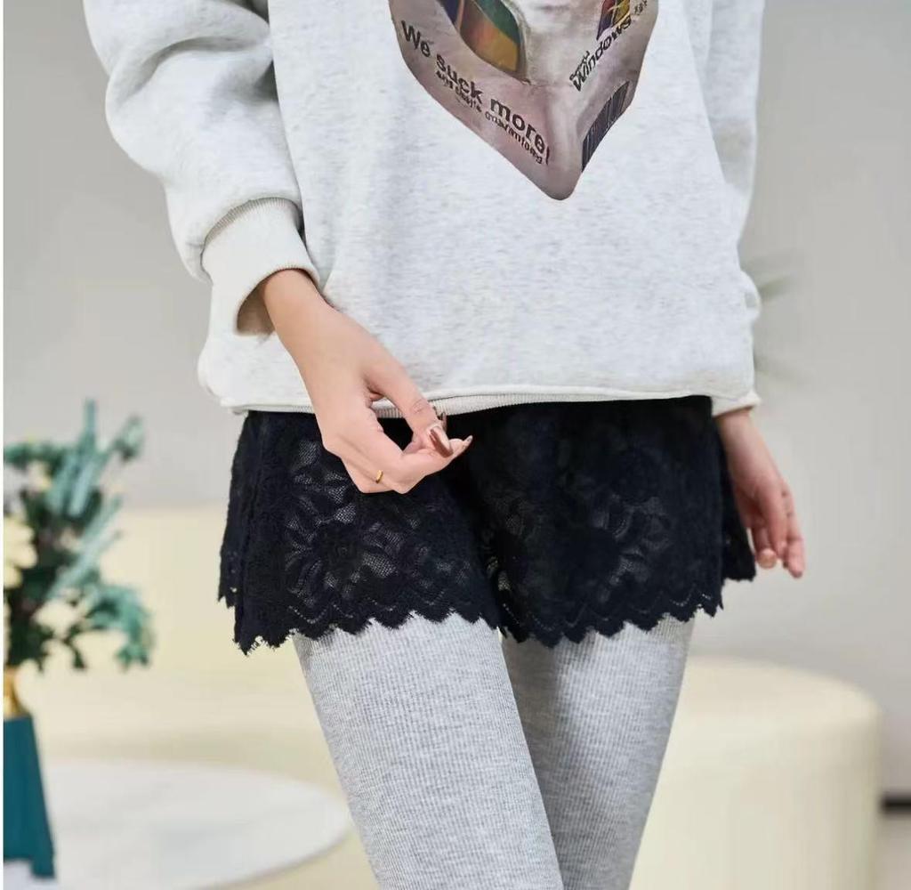 Lace Safety Shorts for Autumn/Winter: Ideal for Layering, Covers Buttocks, Pairs with Ripped Jeans and Yoga Pants