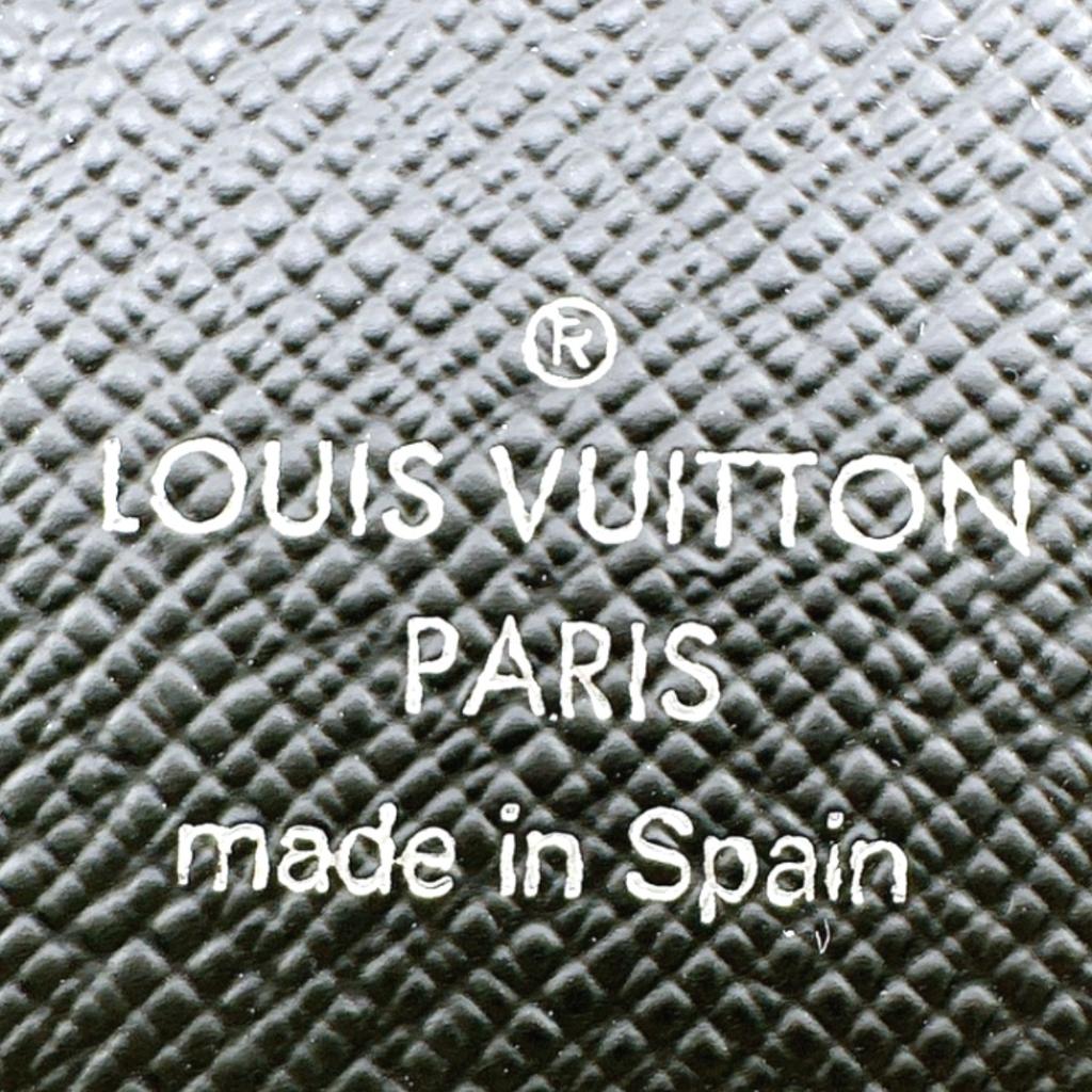 LOUIS VUITTON Longwallet Epi leather portefeuille brazza M60622 purse Noir Black Used