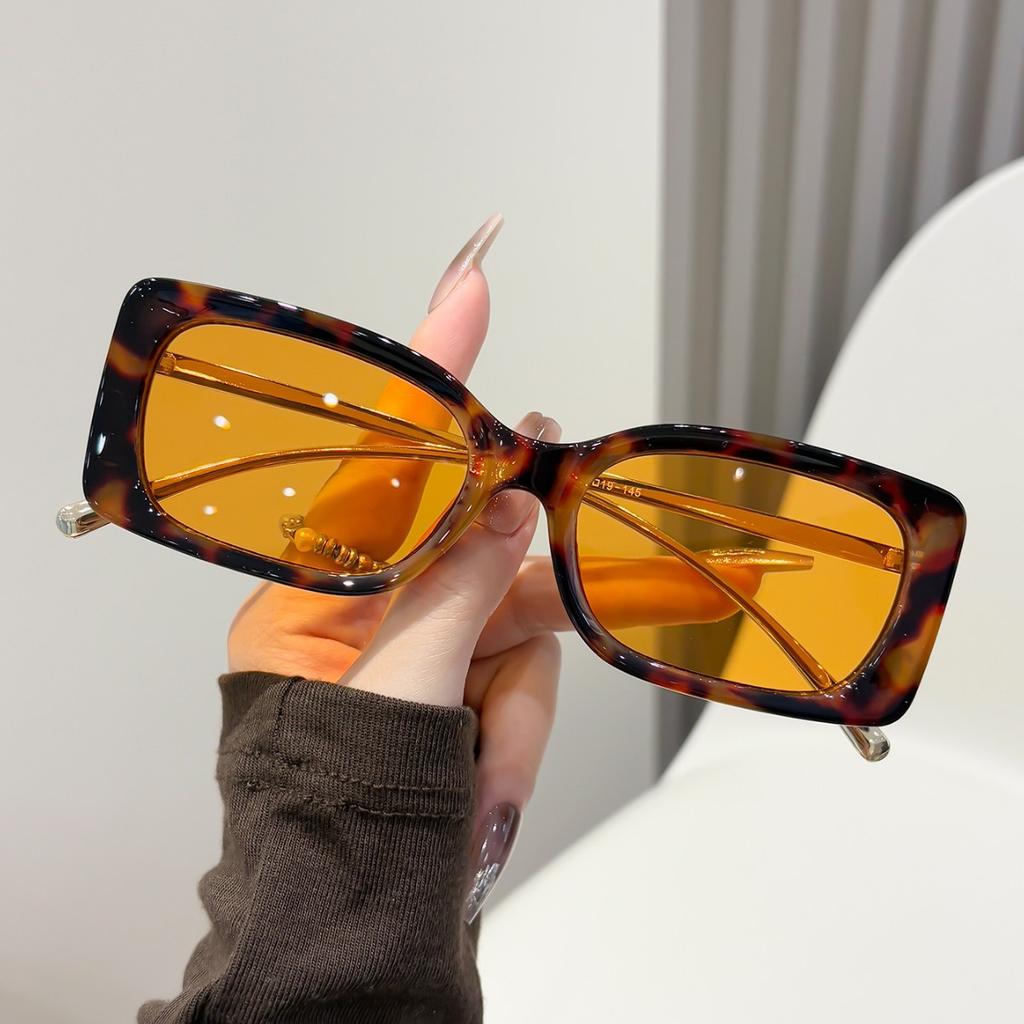 European and American retro small square sunglasses are produced on behalf of 500 pairs, and the minimum order can be printed LOGO strength supplier