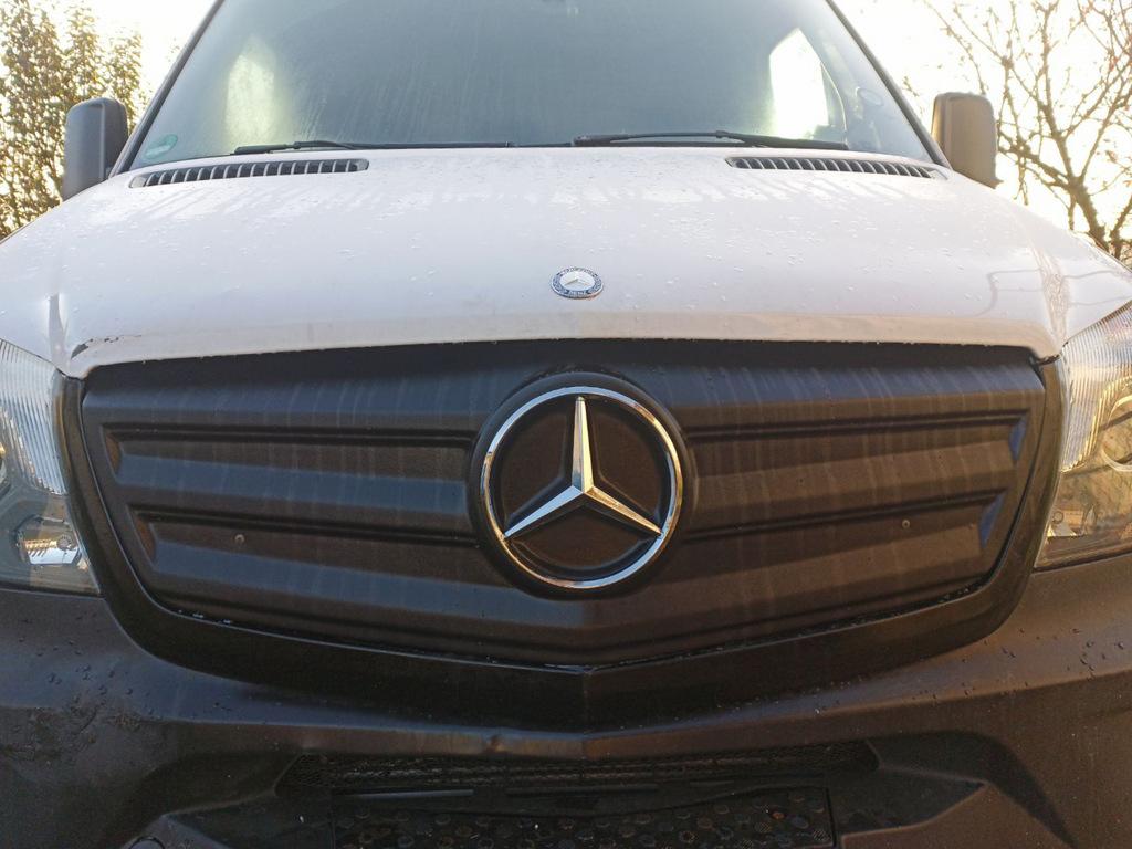 

Зимняя накладка на решетку V2 (2013-2025) Матовая для Mercedes Sprinter W906