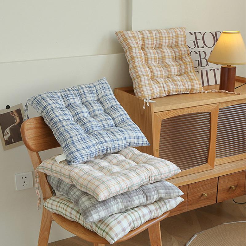 Student Fart Pad Office Supplies Strap Thicken Cotton Pad Winter Checkered Warm Cushion Window Seat Cushion