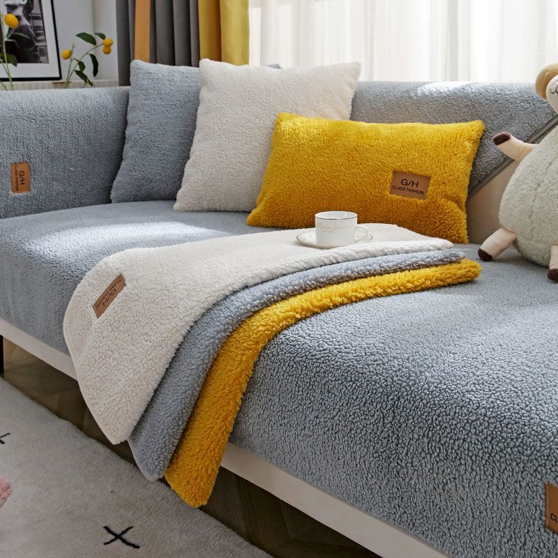 Modern Sofa Covers for Living Room Winter Lamb Wool Sofa Slipcovers Sofa Towel Thicken Plush Soft Anti-slip Couch Cover for Home