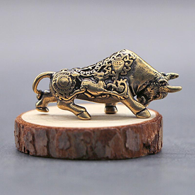 1pc Mini Portable Vintage Brass Bull Keychain Ornament Statue Ornament Gift