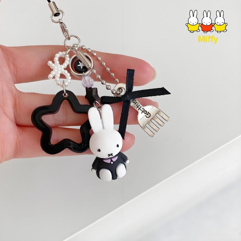 Kawaii Anime Miffy Keychain Cartoon Little Rabbit Retro Creative Keychain Bag Punk Style Star Accessory Girl Gift