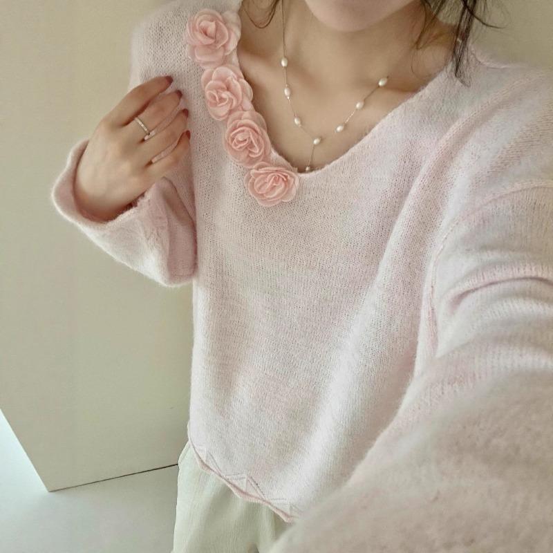 Early Autumn New Three-dimensional Flower Design Sweater Pullover Soft Waxy Loose Gentle Wind Knitted Sweater Top Women