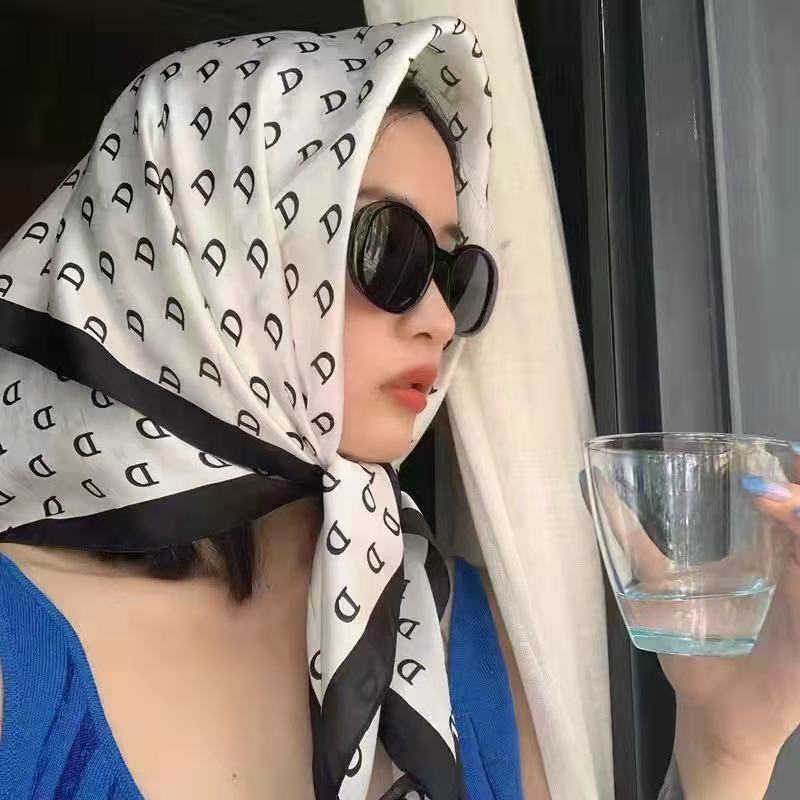 New Fashion Zebra Printed Square Scarf Soft Satin Thin Smooth Neck Scarf 70*70Cm Vintage Style Sunscreen Headscarf For Women