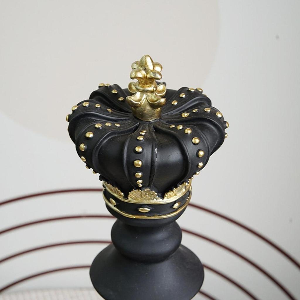 3 Pieces Resin Chess Pieces Statues Home Furnishing Crafts Chessmen Ornaments for Coffee Table Office Bookshelf Desktop Cabinet