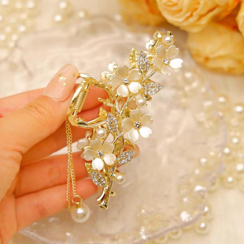 Alloy Womens Back-of-Head Grabber Large High-End Hair Claw Clip Summer 2026 Shark Clip Headpiece Japan and Korean Style