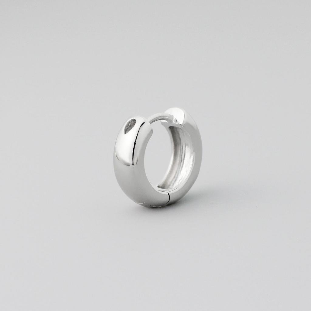 Gold-Plated White Circle Ear Cuffs - Elegant, Sleek Design Earrings