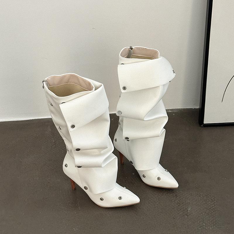Evropské a americké horké holky knoflík dvě nošení špičaté hromádkové boty 2025 nové podzimní a zimní boty módní boty jehlové boty