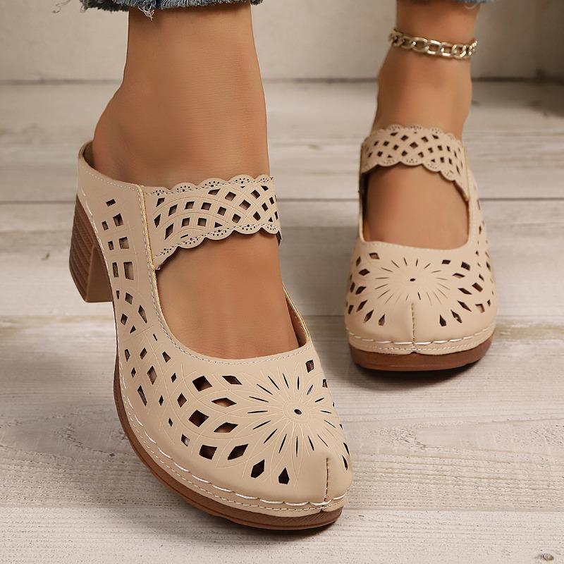 Summer new large size women's sandals retro thick heel slippers large size hollow slope heel cool slippers women