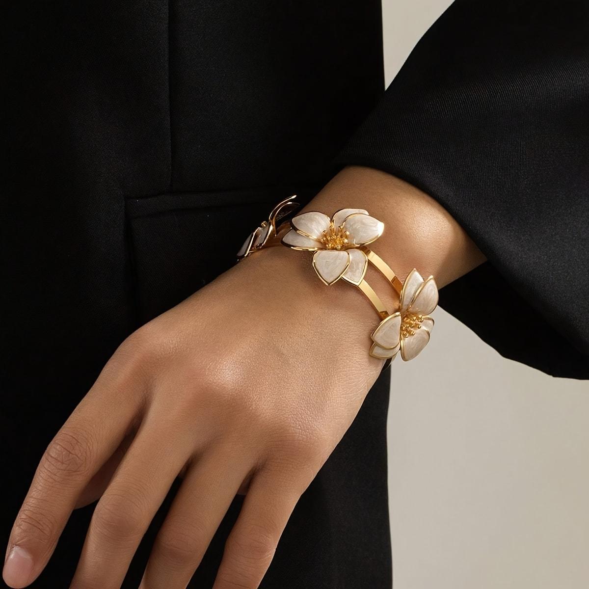 

Элегантный зеленый цветочный открытый браслет-манжета для женщин белый