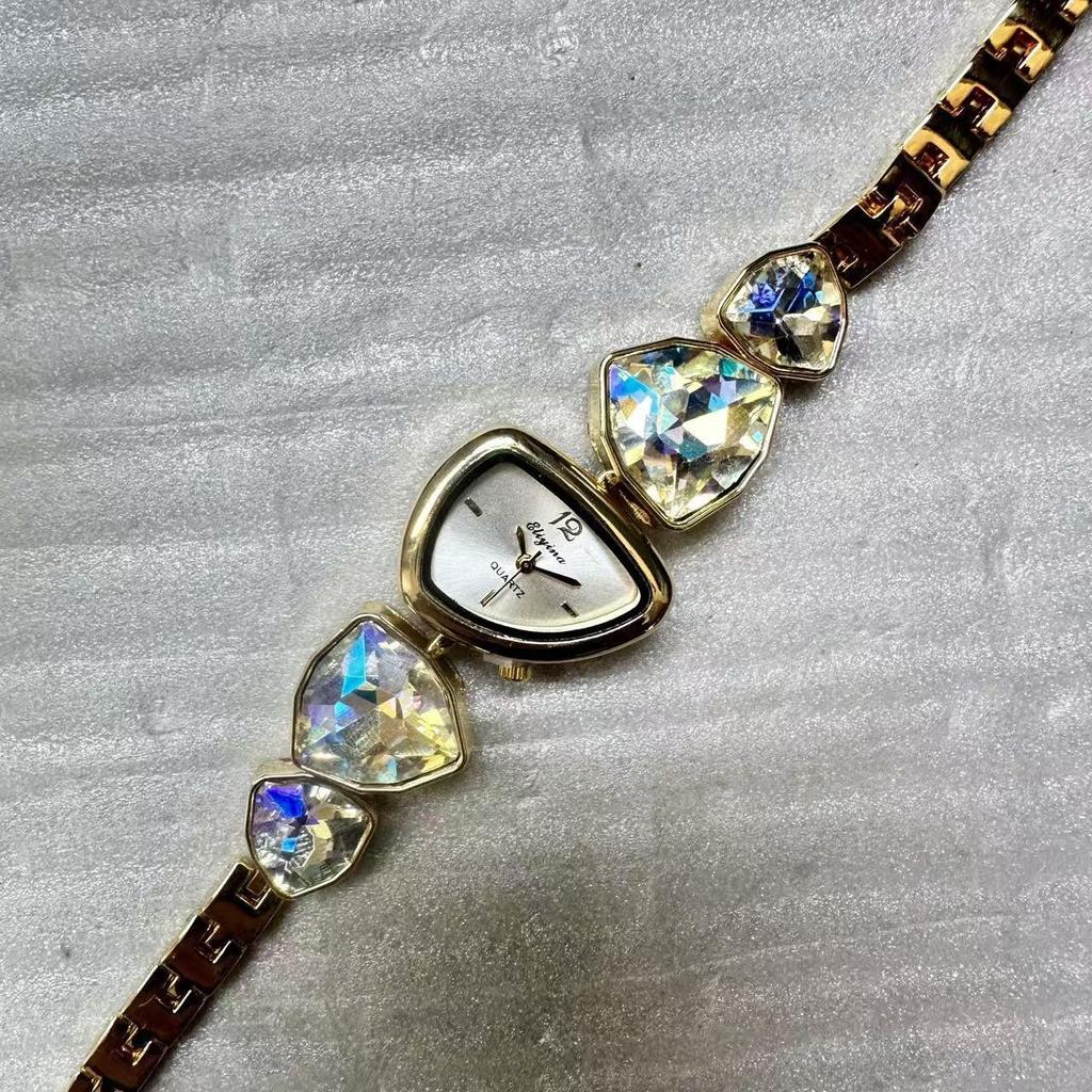 Colorful Diamond Women's Bracelet Watch: Irregular Design, Light Luxury, Perfect for Daily Commute