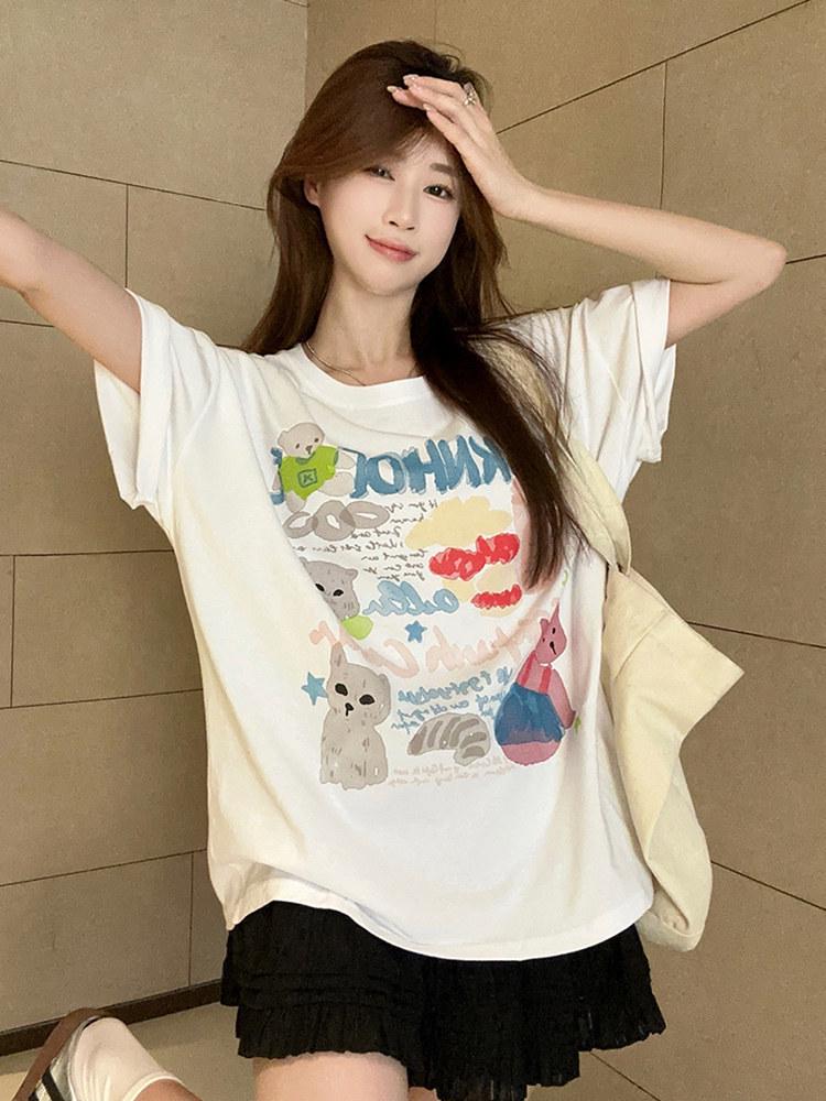Plus-Size Pure Cotton Graffiti T-Shirt: XL, Short-Sleeve, Loose Fit, Casual, Youthful Style for Female Students.