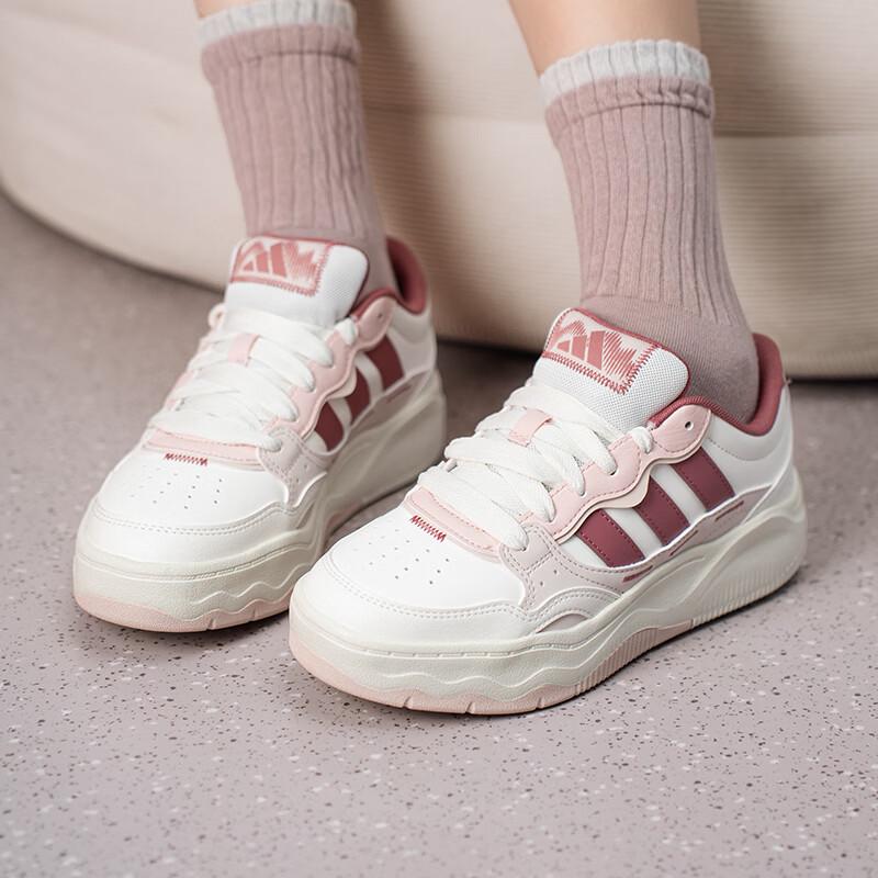 adidas Women's KH9028 Low-Top Board Shoes