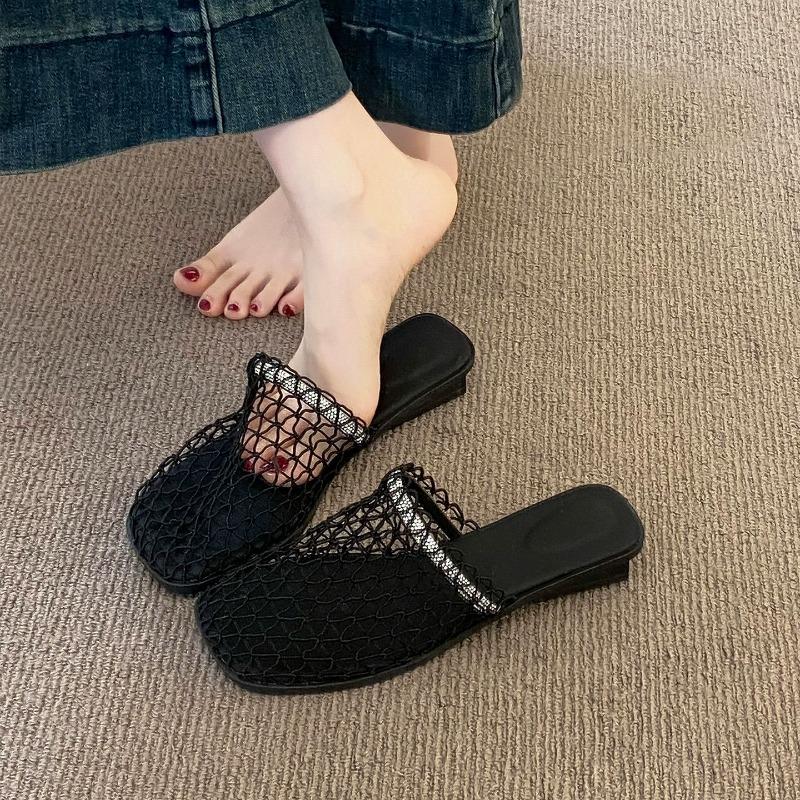 New Style of Flat-bottomed Flip-flops with Woven Shoes Toe Coverings and Half Slippers