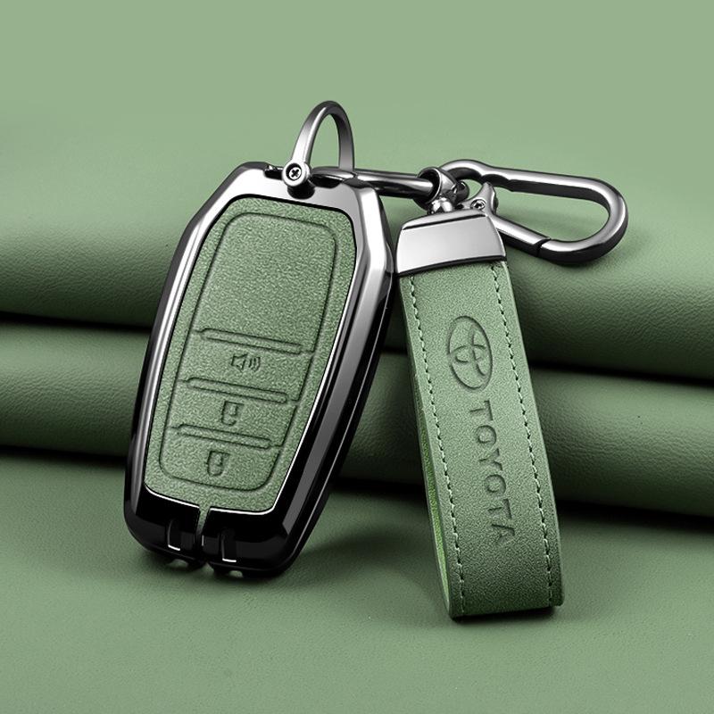Car Key Case Cover for Toyota Land Cruiser 200 Prado Crown TLK 200 Yaris Cross Hilux Innova Rav4 Fortuner Camry 55 50 Keychain
