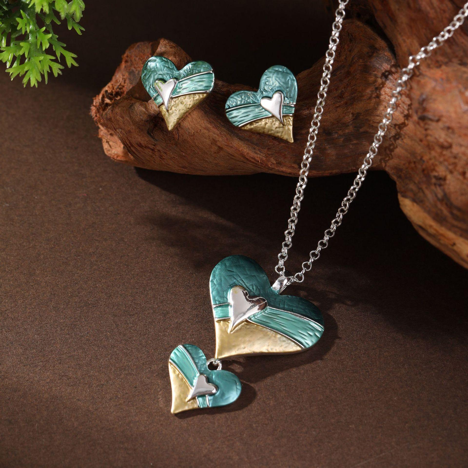 

Новый набор эмалевых цветных серег-пусетов и ожерелья с сердечками, женский простой и универсальный набор серег-пусетов и подвески в виде сердечка