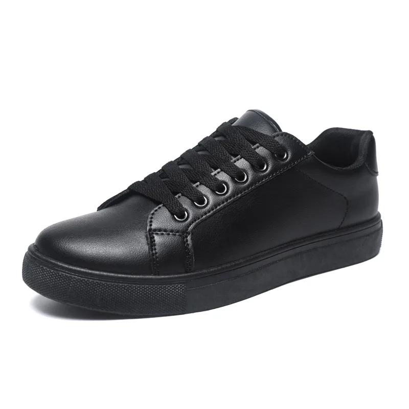 Fashion White Black Men Shoes Comfortable Casual Skateboard Shoes Men Solid Leisure Sneakers Lightweight Walking Shoes