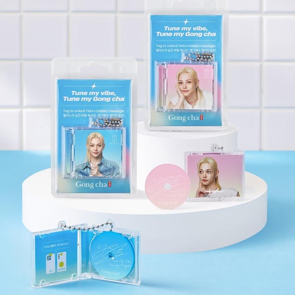 Porte-clés Édition Message Vocal Spécial GONG CHA x FELIX (Aléatoire Ver.) - Objet de collection K-POP Officiel